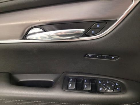 Used 2023 Cadillac XT6 Luxury image 30