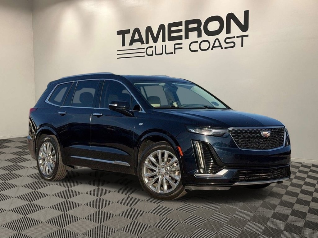 Used 2021 Cadillac XT6 Premium Luxury FWD image 1