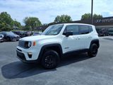 Used 2023 Jeep Renegade Latitude image 2