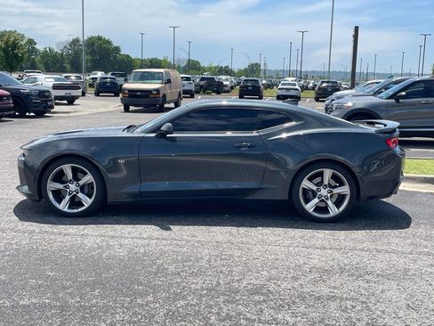 Used 2018 Chevrolet Camaro SS RWD image 4