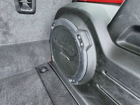 Used 2022 Jeep Wrangler Unlimited Sahara AWD/4WD image 31