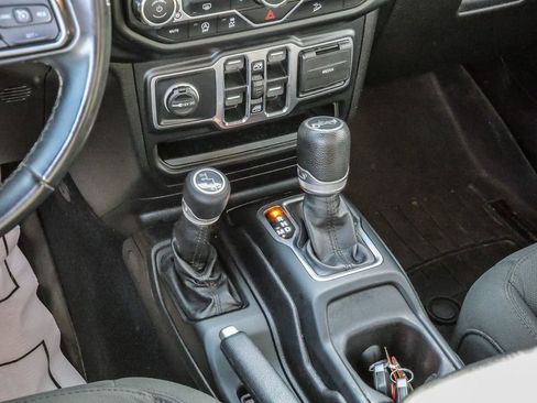 Used 2019 Jeep Wrangler Unlimited Sport S image 28