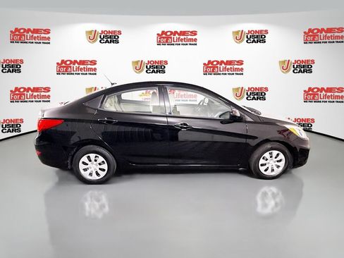 Used 2016 Hyundai Accent SE FWD image 15
