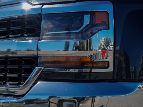 Used 2018 Chevrolet Silverado 1500 LT w/ All Star Edition image 30