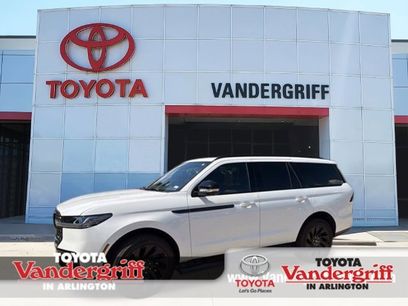 Used 2025 Lincoln Navigator Reserve w/ Jet Appearance Package