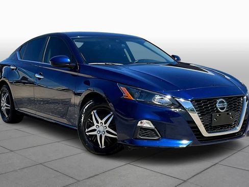 Used 2022 Nissan Altima 2.5 S w/ Driver Assist Package image 3