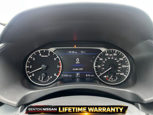 Used 2024 Nissan Altima 2.5 SR FWD image 14