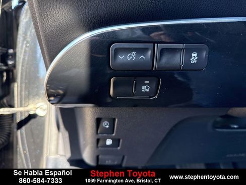 Used 2021 Toyota Prius Prime XLE image 14