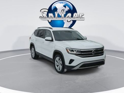 Used 2023 Volkswagen Atlas SE image 2