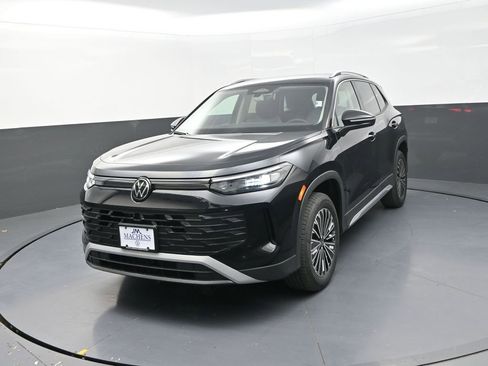New 2026 Volkswagen Tiguan S AWD/4WD image 4
