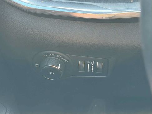 Used 2022 Jeep Compass High Altitude AWD/4WD image 7