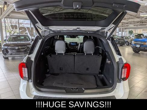 Used 2025 Ford Explorer ST AWD/4WD image 23