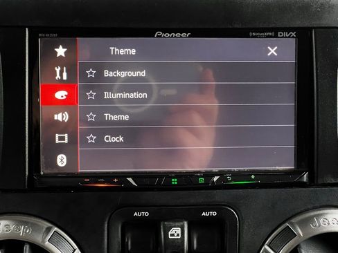 Used 2018 Jeep Wrangler Unlimited Sahara image 26