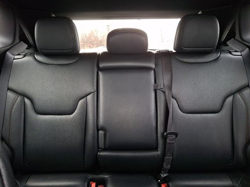 Used 2024 Jeep Compass Limited image 15