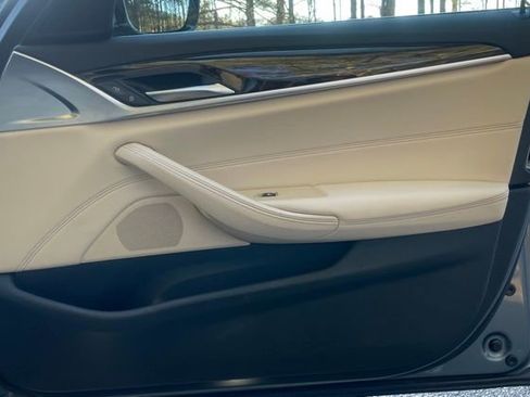 Used 2021 BMW 530i 530i w/ Convenience Package image 18