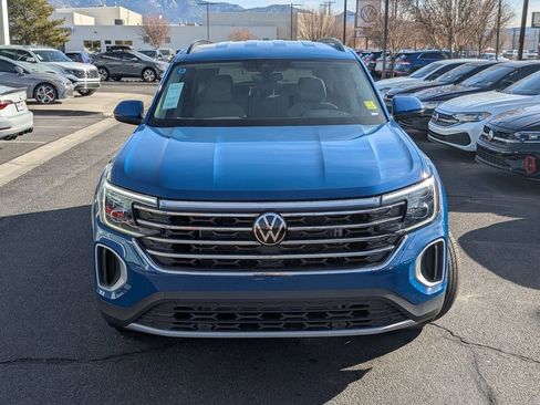 Used 2025 Volkswagen Atlas SE image 3