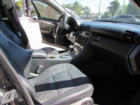 Used 2006 Mercedes-Benz C 230 Sedan image 25