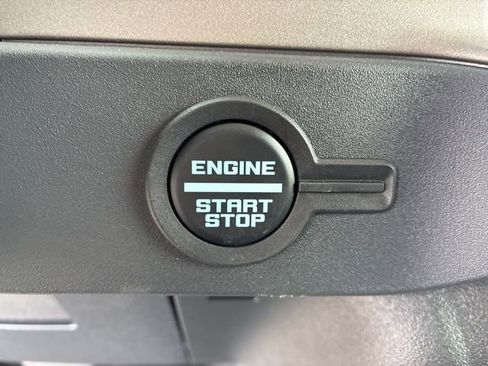 New 2026 Ford Bronco Outer Banks w/ Sasquatch Package image 36