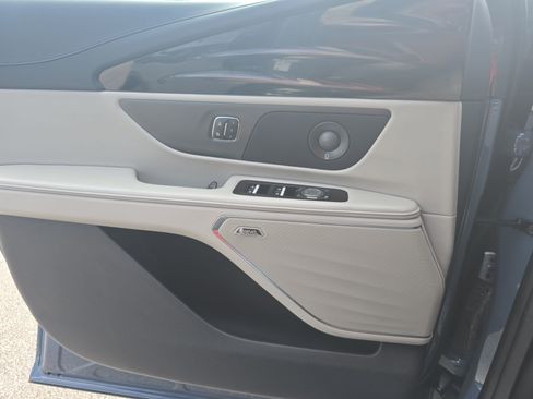 Used 2026 Lincoln Nautilus Premier w/ Equipment Group 102A AWD/4WD image 26