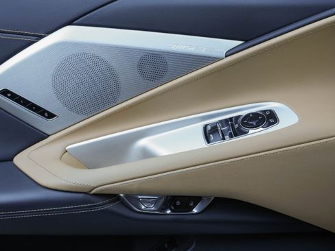 Used 2021 Chevrolet Corvette Stingray Preferred Cpe w/ 2LT image 28