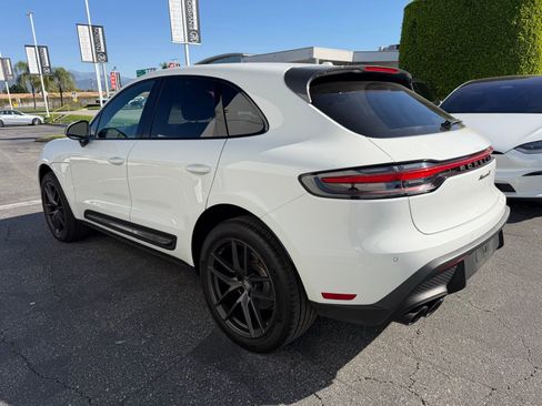 Used 2023 Porsche Macan Turbo image 2
