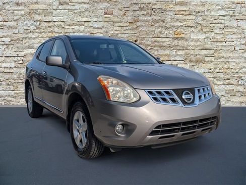 Used 2013 Nissan Rogue S w/ Special Edition Pkg FWD image 1