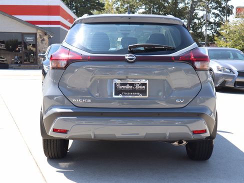 Used 2024 Nissan Kicks SV image 5