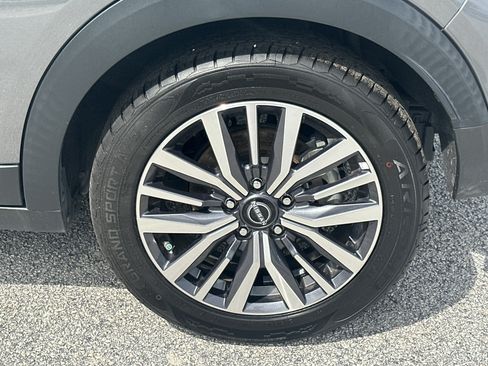 Used 2024 Nissan Kicks SR FWD image 19