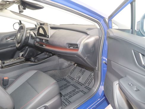 Used 2024 Toyota Prius Prime Premium w/ Advanced Technology Package FWD image 43