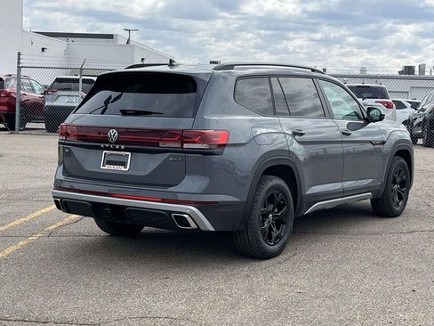 New 2026 Volkswagen Atlas Peak Edition AWD/4WD image 4