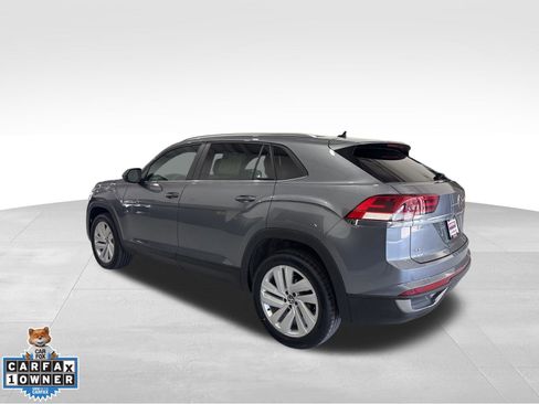 Used 2023 Volkswagen Atlas Cross Sport SE image 3