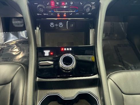 Used 2024 Jeep Grand Cherokee Limited w/ Luxury Tech Group II image 22
