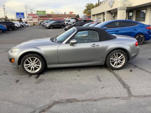 Used 2009 MAZDA MX-5 Miata Sport image 15
