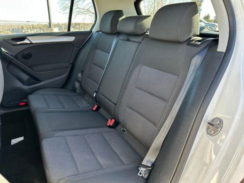 Used 2011 Volkswagen Golf TDI image 18