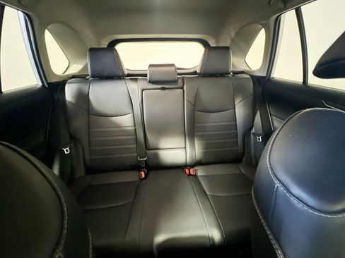 Used 2022 Toyota RAV4 XLE Premium image 34