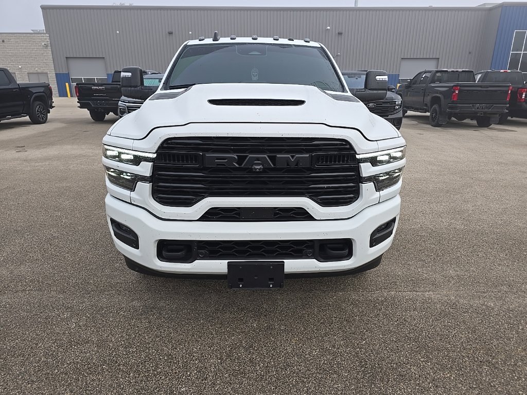 Used 2025 RAM 2500 Laramie AWD/4WD image 2