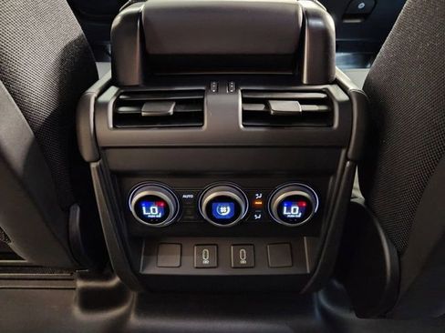 New 2026 Land Rover Defender 110 V8 image 29