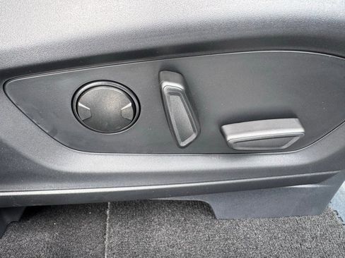 New 2025 Ford Explorer Active w/ Active Comfort Package image 25