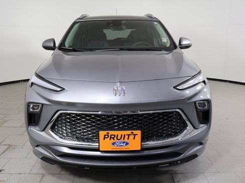 Used 2025 Buick Encore GX Avenir image 2