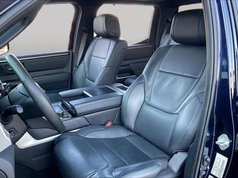 Used 2024 Toyota Tundra Platinum AWD/4WD image 9