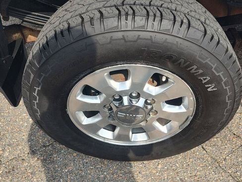 Used 2013 GMC Sierra 3500 SLE w/ Suspension Package, Off-Road AWD/4WD image 24