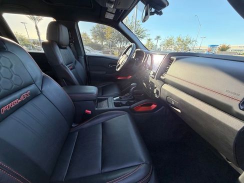 Used 2023 Nissan Frontier PRO-4X w/ Pro-4X Premium Package image 16