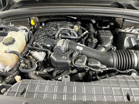 Used 2022 Jeep Grand Cherokee Limited image 31