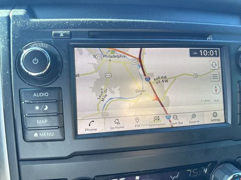 Used 2019 Nissan Titan SL w/ Midnight Edition image 25