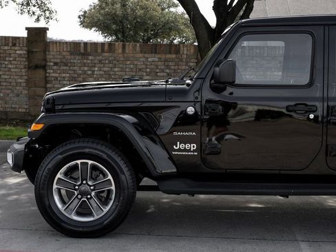 Used 2023 Jeep Wrangler Sahara w/ Cold Weather Group image 22