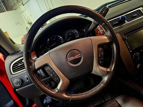 Used 2013 GMC Sierra 2500 SLT w/ Suspension Package, Off-Road AWD/4WD image 32