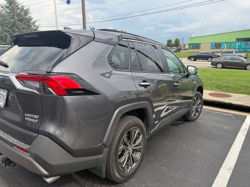 Used 2024 Toyota RAV4 Limited w/ Advanced Technology Package AWD/4WD image 8