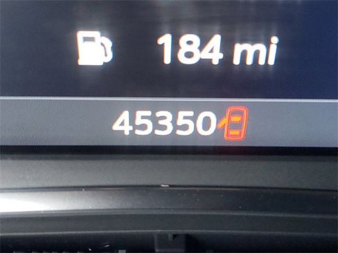 Certified 2023 Chevrolet Traverse LT image 33