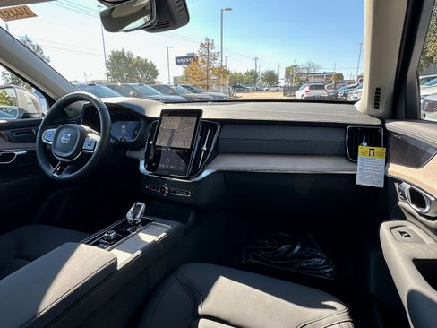 New 2026 Volvo XC90 B5 Plus image 11