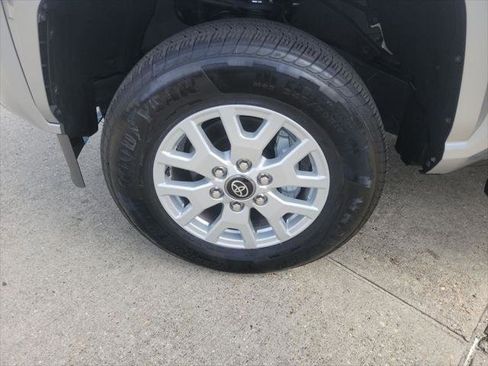 Certified 2025 Toyota Tacoma SR5 image 29